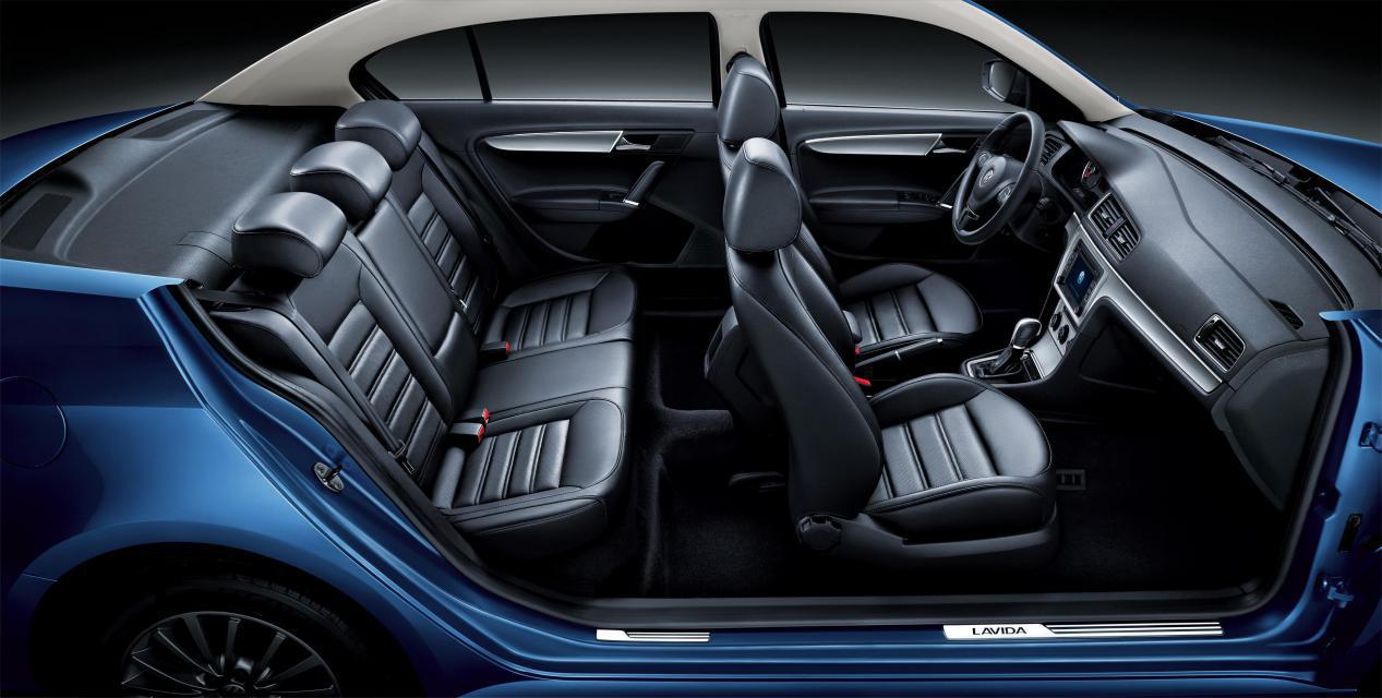 15万左右适合中年开的车,10-15万适合中年人开的车