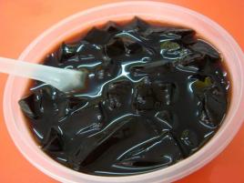 烧仙草里的黑色是凉粉还是龟苓膏,一分钟了解你的五行