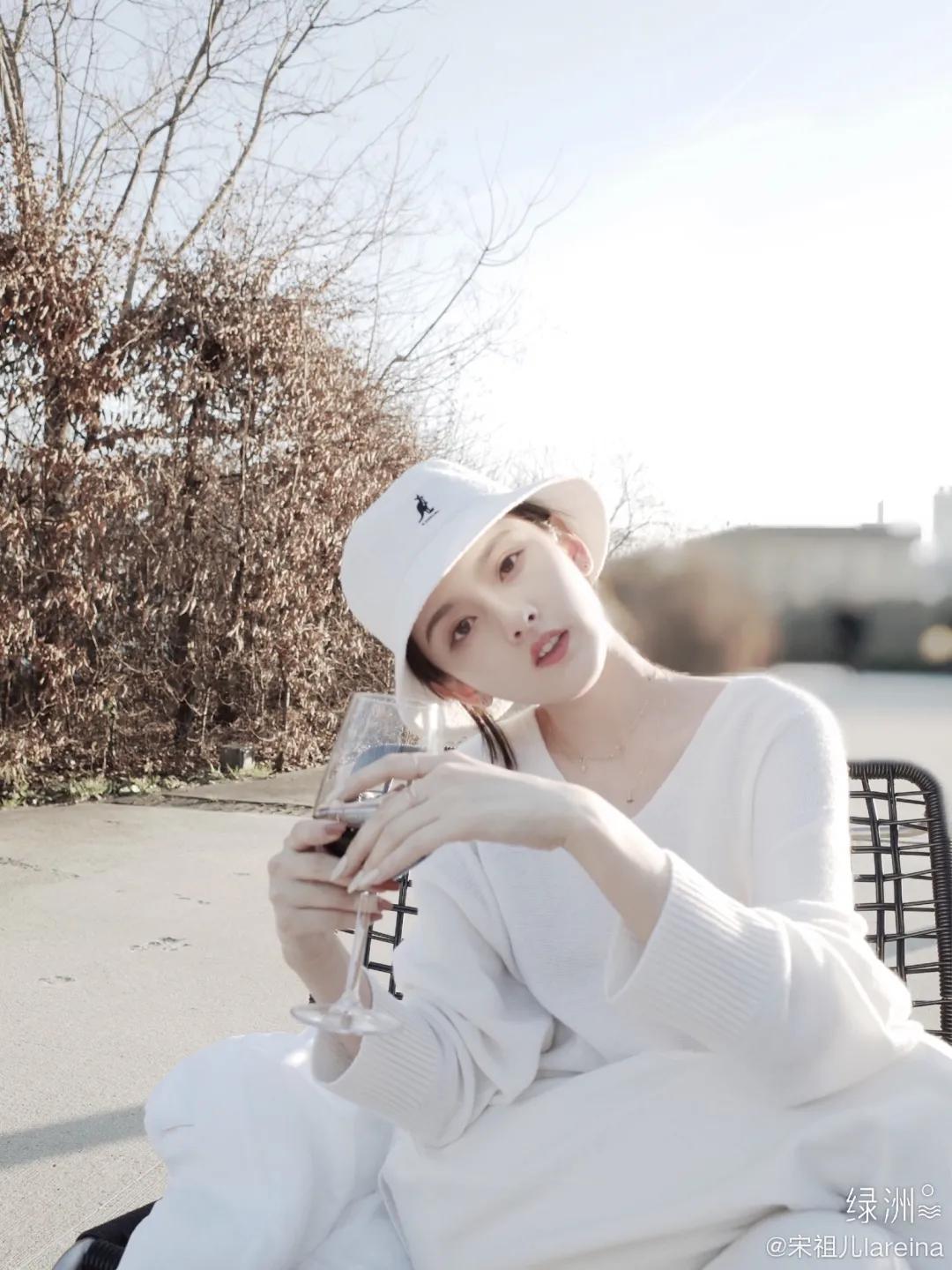 迪丽热巴薄唇,把迪丽热巴换成黄金比例脸