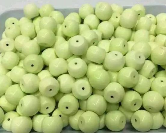 有绿松石伴生矿出绿松石吗,绿松石和绿松石伴生矿区别