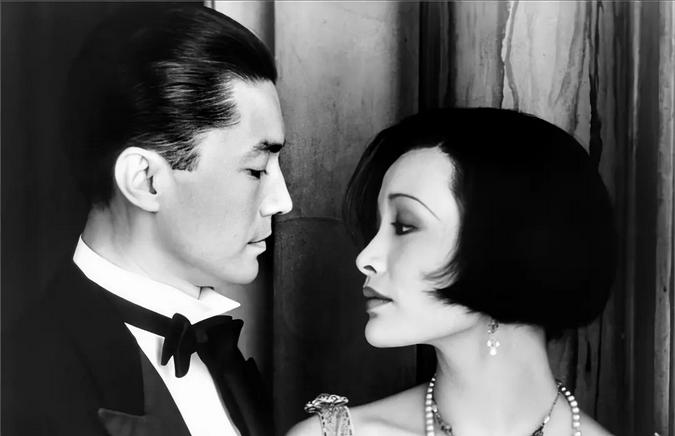 亚洲最美男子尊龙,亚洲第一美男子尊龙