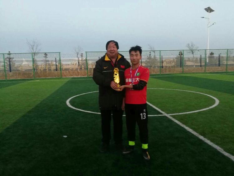 祝贺足球队圆满成功,祝贺足球联赛圆满成功