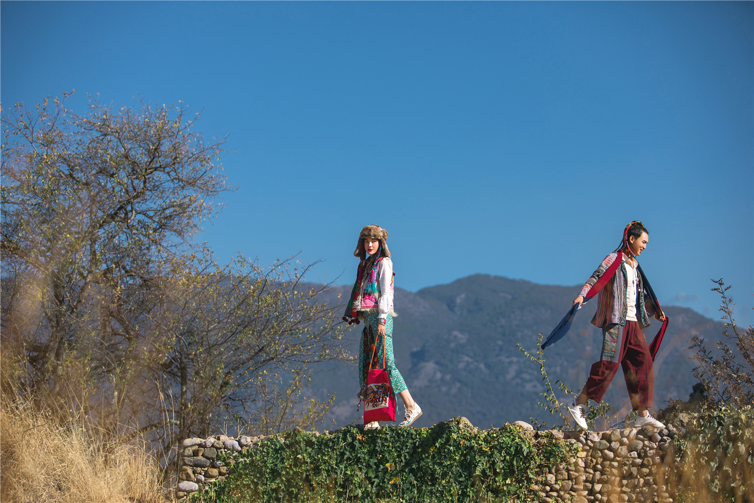 丽江婚纱摄影鹿岛旅拍,丽江旅拍欧式教堂婚纱照