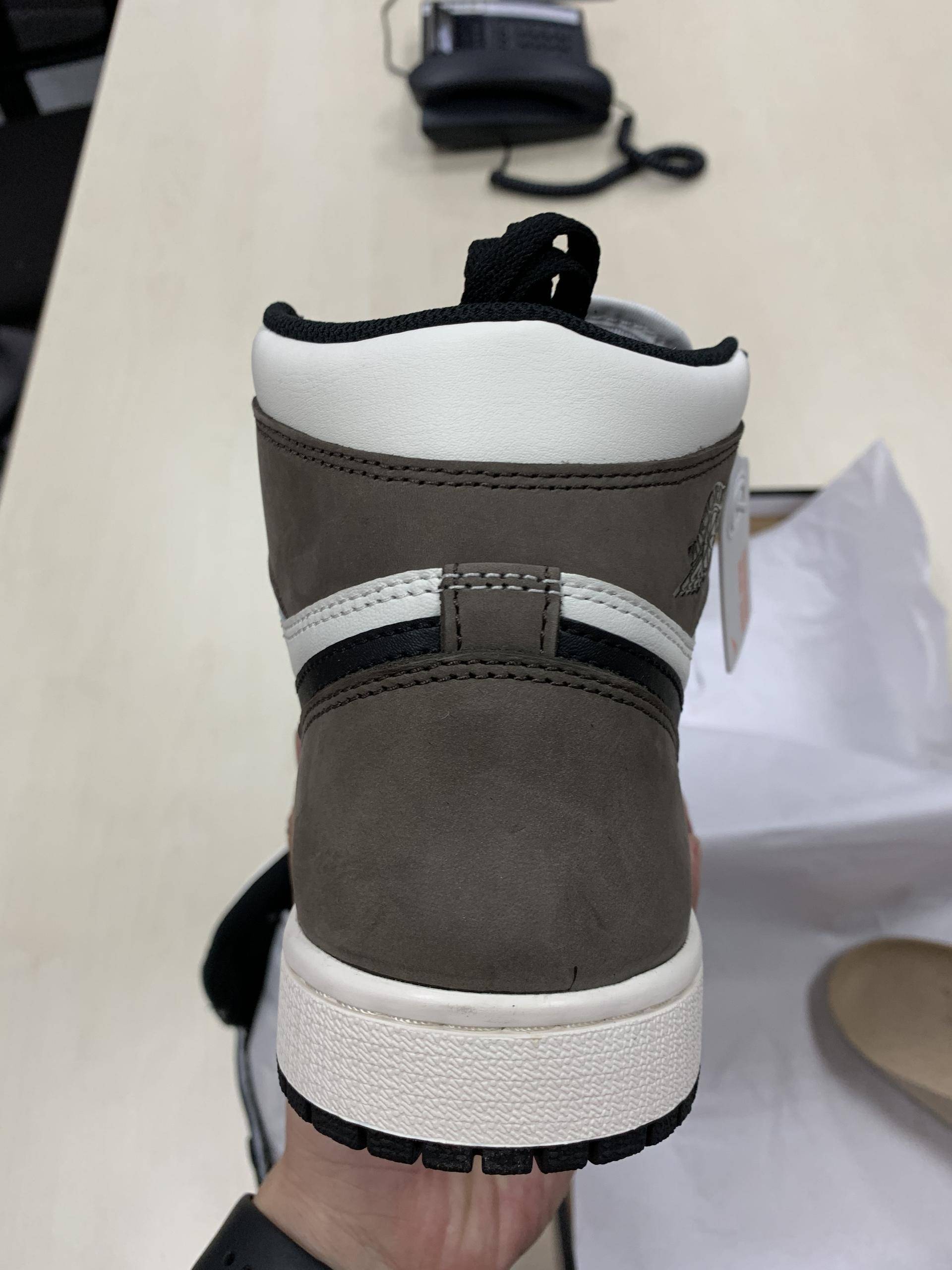入手小倒钩AirJordan1DarkMocha