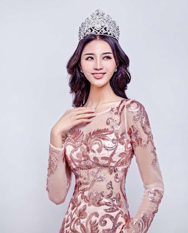 王晶女演员飞天,王晶旗下惊艳的女明星