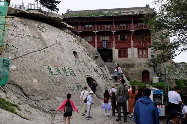 西岳华山五峰风景,华山一日游西安出发路线推荐