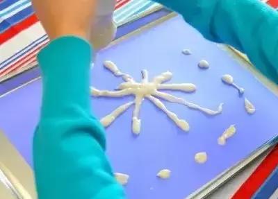 手部精细动作小游戏视频,跟宝宝玩什么游戏能促进大脑发育