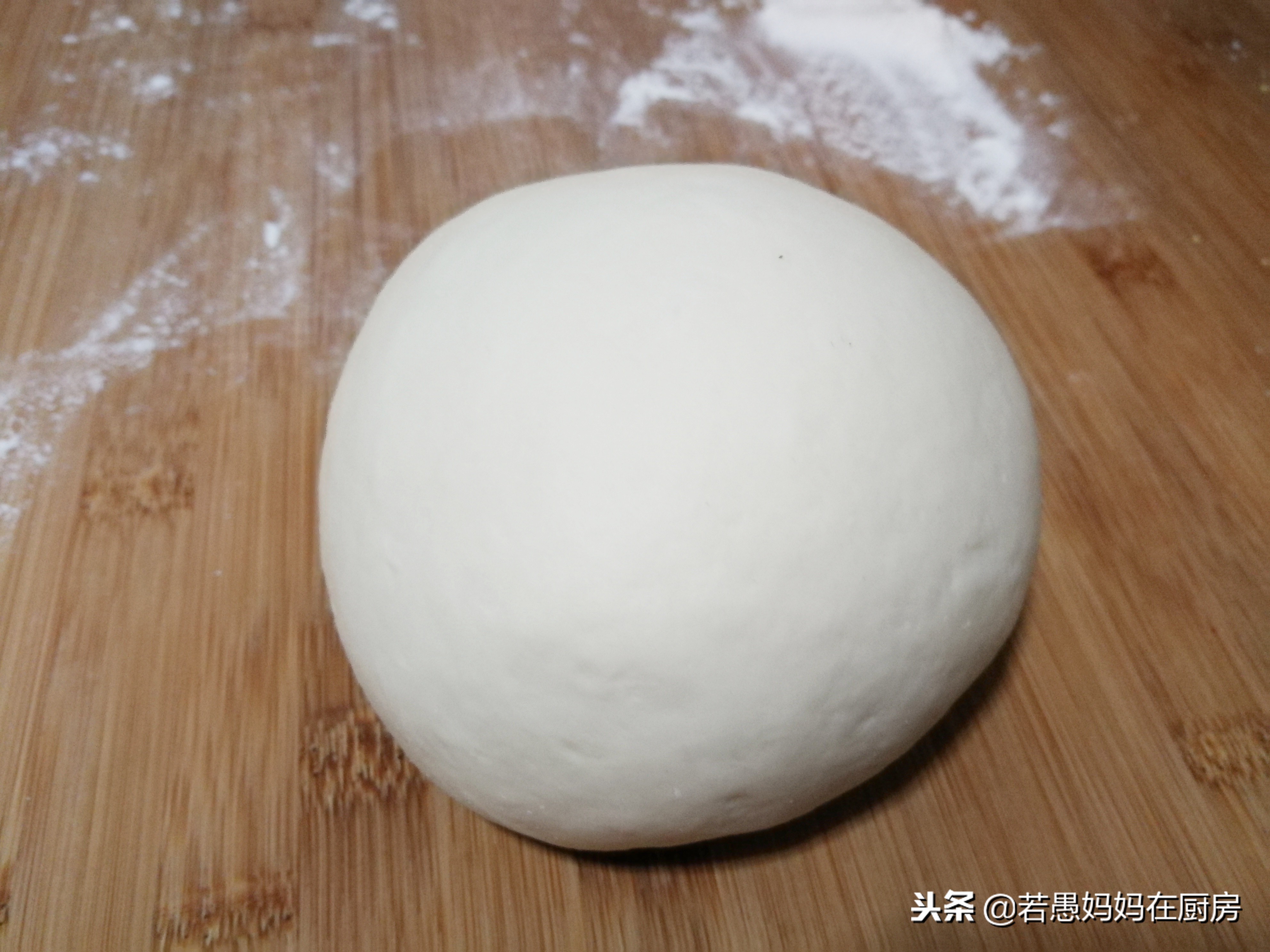 无褶子包包子手法教程,包大包子最简单怎么捏褶