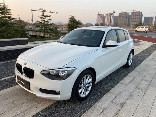 宝马1系小钢炮116,宝马14款116i能插u盘吗