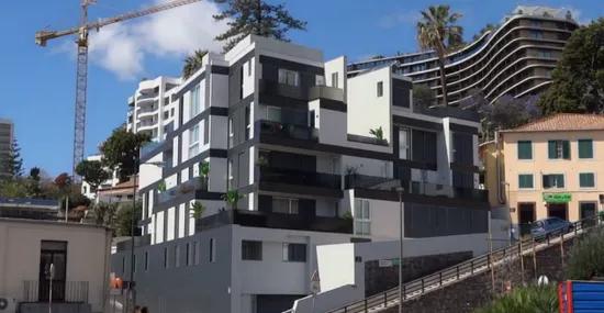 鑻卞浗棣栫浉杩涘叆icu浜嗗悧,鑻卞浗棣栫浉icu