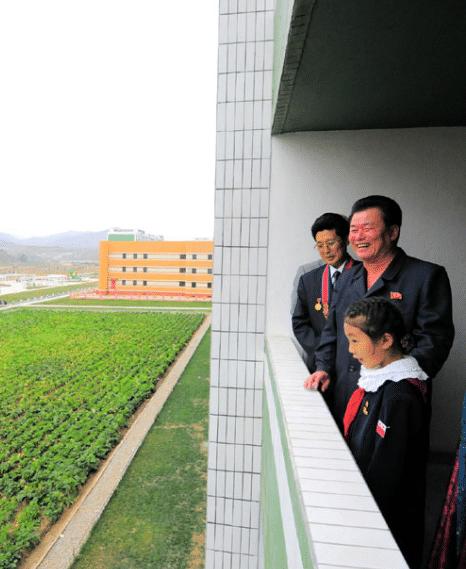 朝鲜的孩子们都崇拜谁？孩子们响亮回答，科学家、劳模、世界冠军