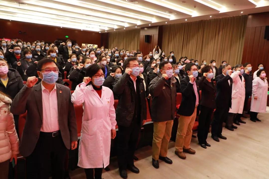 90分钟成军，为武汉结界！复旦华山214位“白衣将士”向武汉再出发！