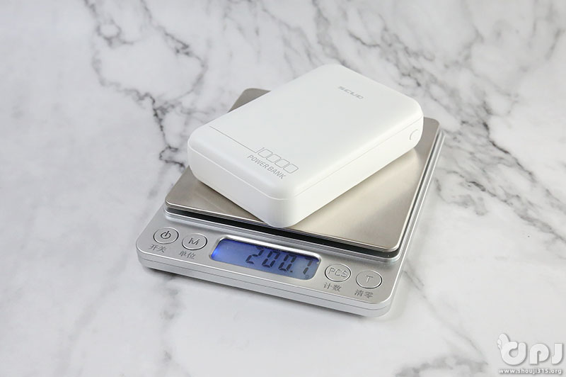 超小体积双入双出飞毛腿SPK-B100充电宝