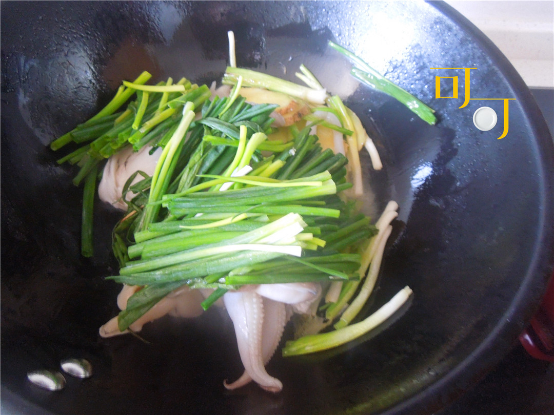 甜酱汁墨鱼怎么烧,葱姜炒墨鱼片