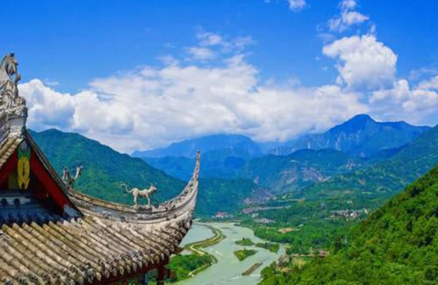 一年成邑十年成都,一年成邑二年成都什么意思