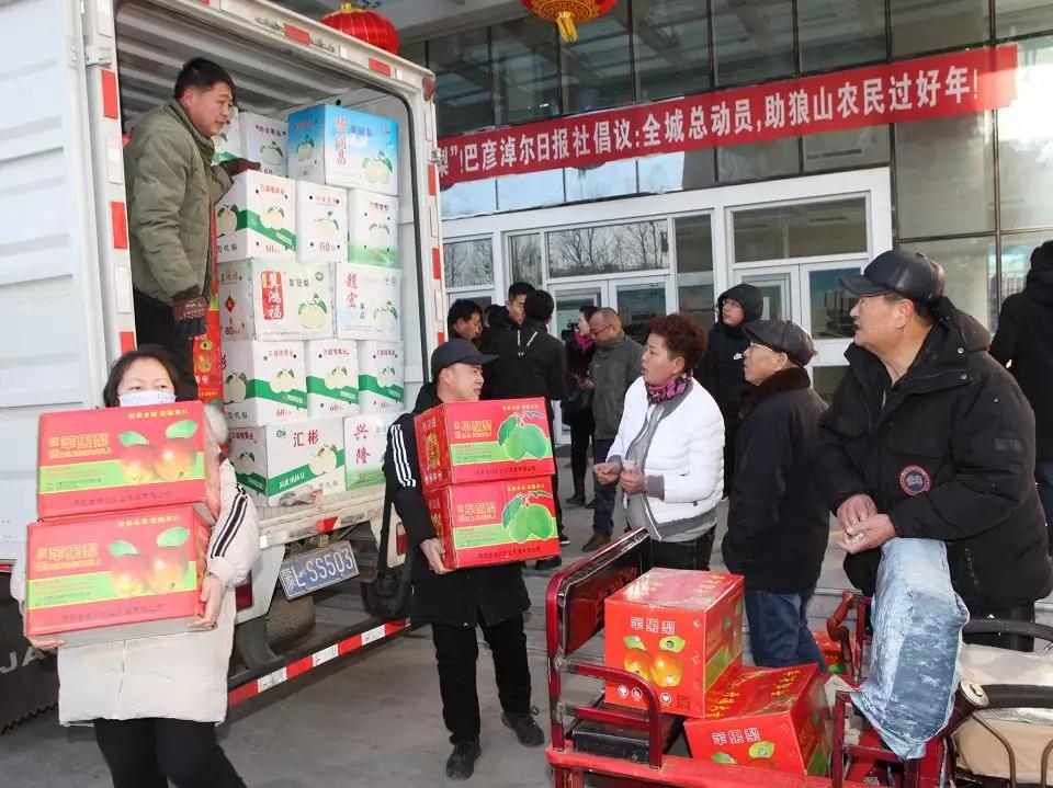 40万斤梨滞销果农急盼援手,河北赵县60万斤滞销梨急寻销路