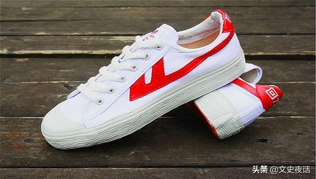 这双鞋伴随了多少人的童年,这双球鞋陪我见证了整个青春