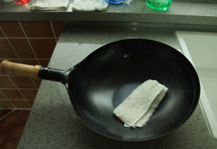 陈枝记和苏泊尔铁锅,山田锅好还是陈枝记好