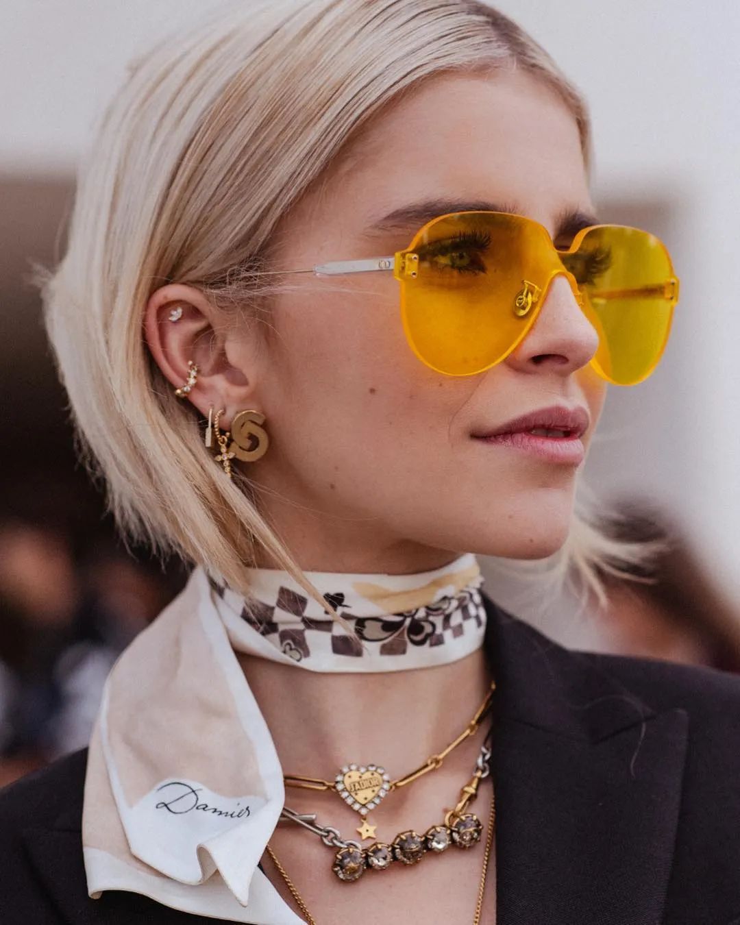 时尚多功能丝巾怎么穿好看,春夏丝巾时髦精系法