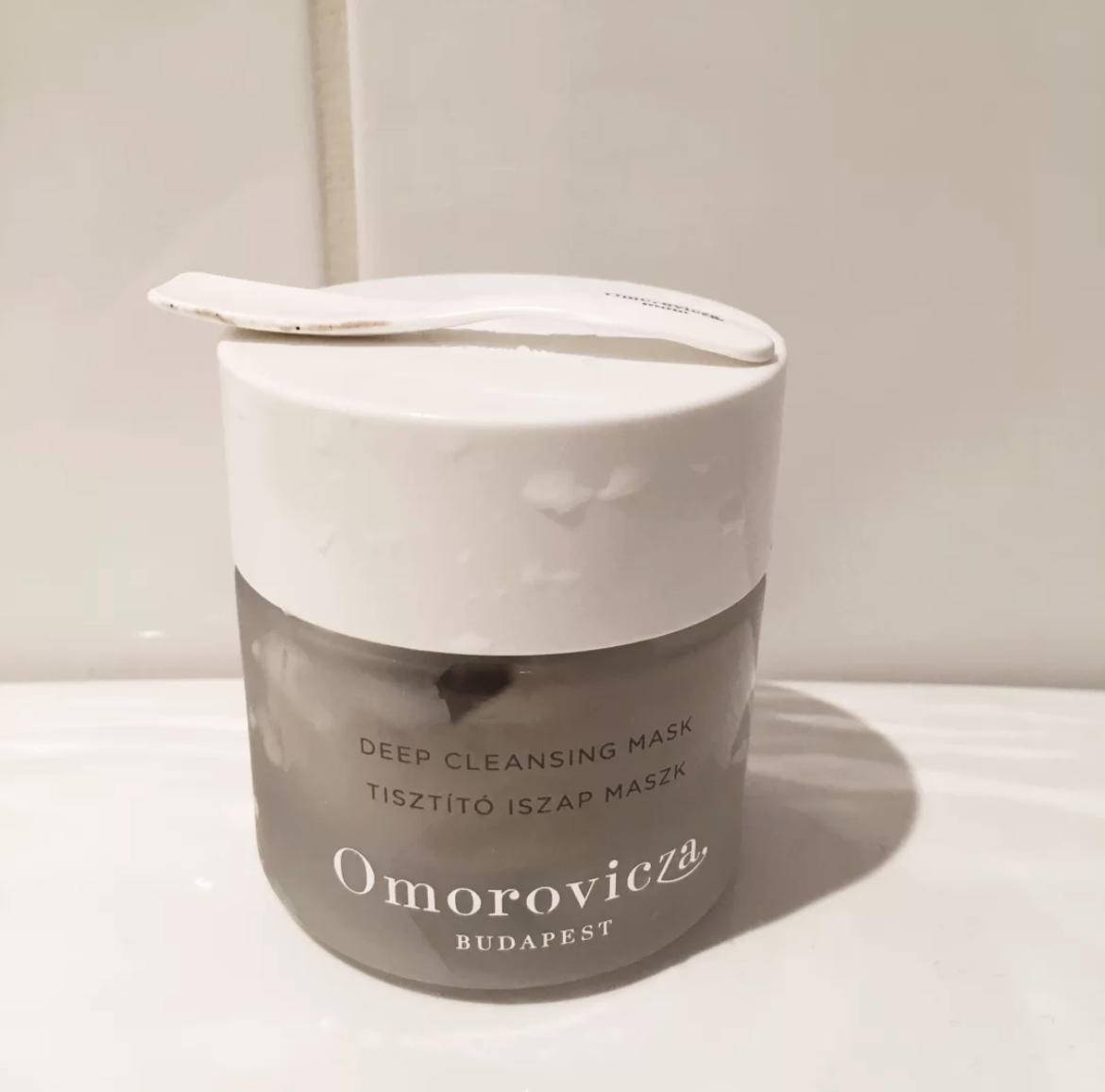 为什么同样的面膜有的人干得快,为什么美容院敷面膜效果好呢