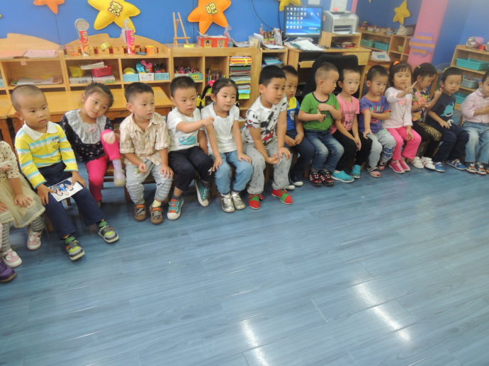 幼儿园家长说孩子裤子湿的,孩子裤子湿了怎么跟家长说