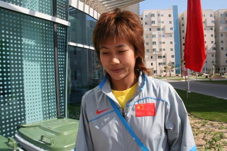 前中国女子足球队员,前中国女足球运动员