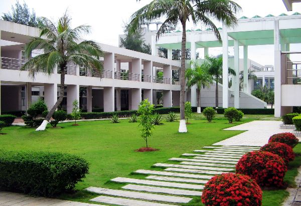 每日一校海南大学,每日一校大学详解