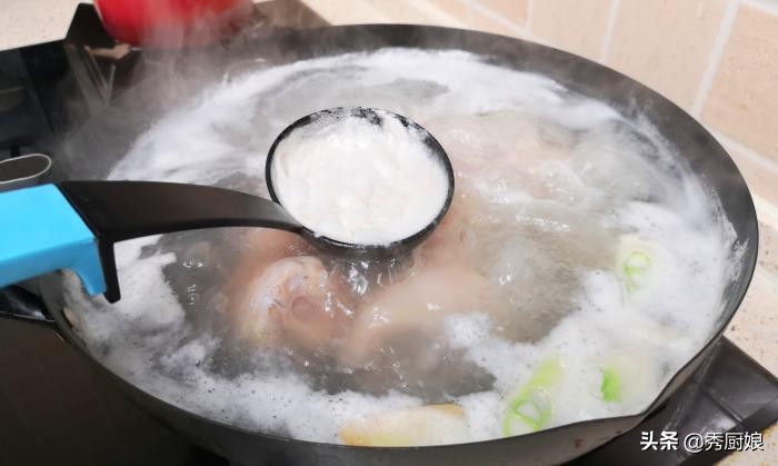 猪蹄炖完焗一下,猪蹄炖好后放葱花香菜吗