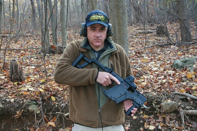 使命召唤短剑冲锋枪无后坐力,美国现役最先进的冲锋枪