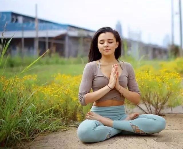 冥想可以克服强迫症的胡思乱想吗,冥想自己大脑放什么不会胡思乱想