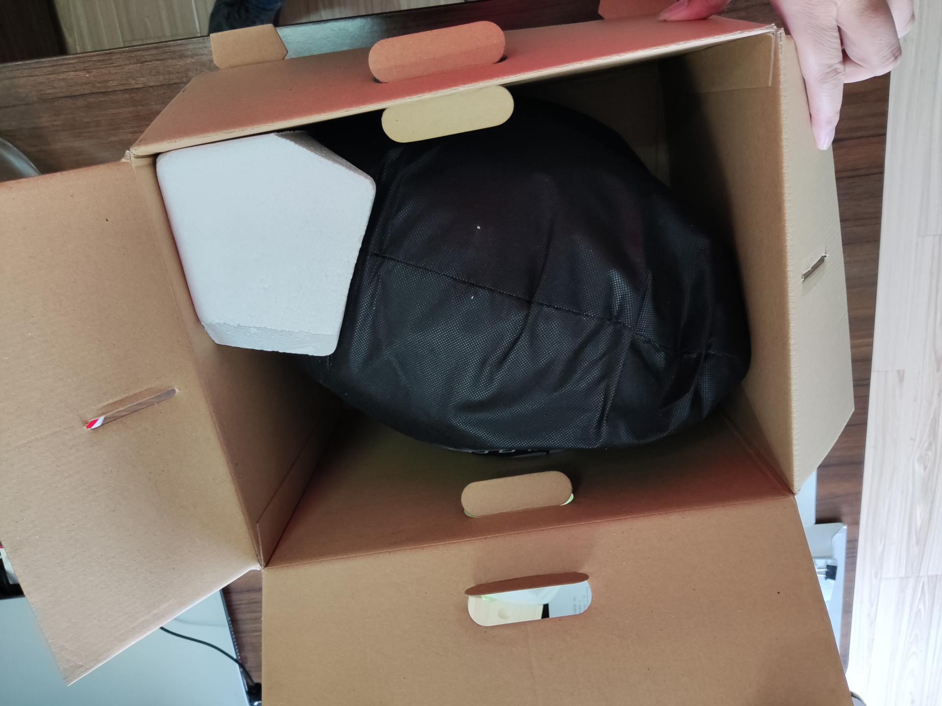 铃木uy125买车送头盔吗,铃木uy125头盔推荐便宜一点的