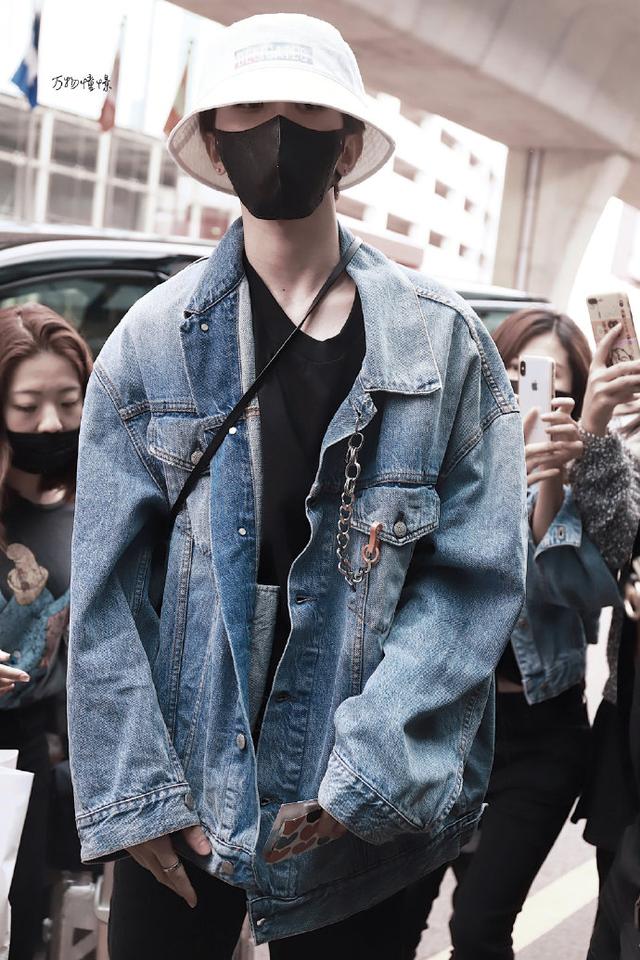 蔡徐坤活动牛仔衣,蔡徐坤牛仔外套最新照片