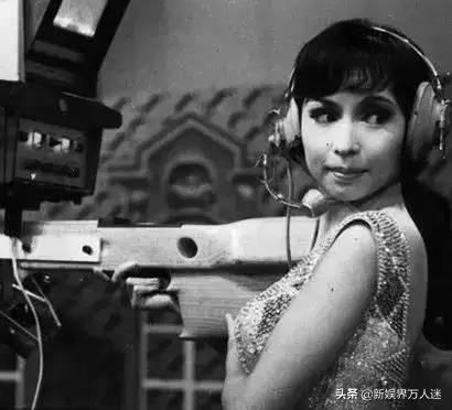 这才是现实中的女王！亚洲*星艳**退圈搞卫星，曾让千个男人拜倒裙下