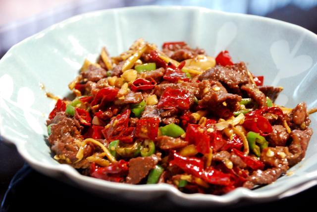 红烧牛肉的3种家常做法,红烧牛肉最好吃的做法小视频