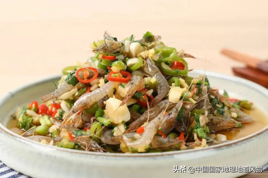 南方熟醉六月黄VS北方生腌皮皮虾,谁才是让人最爱的那口“鲜”?