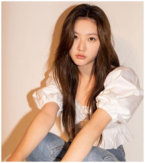 头发稀少怎么能防脱发,头发稀疏的补救方法假发