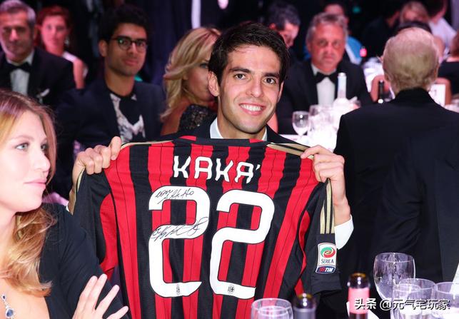 爷爷，你喜欢的卡卡终于来了！《实况足球手游》带你重回2007年