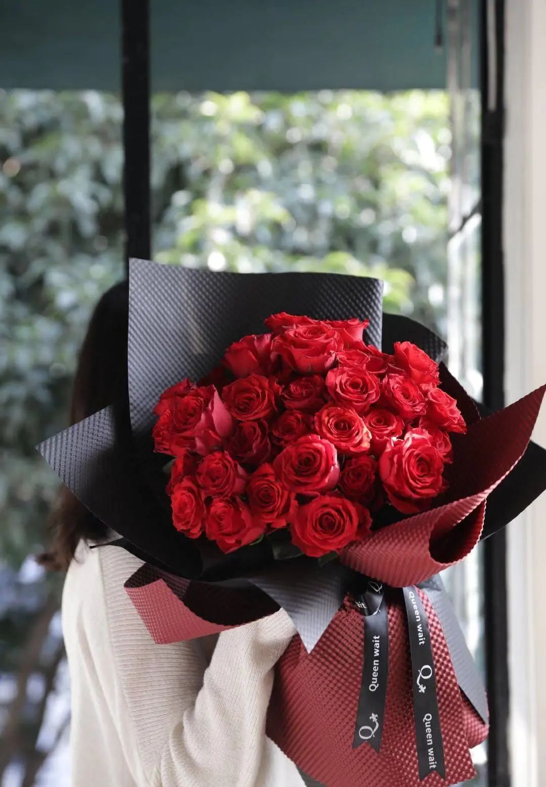 经典玫瑰鲜花,99朵玫瑰花束网红款