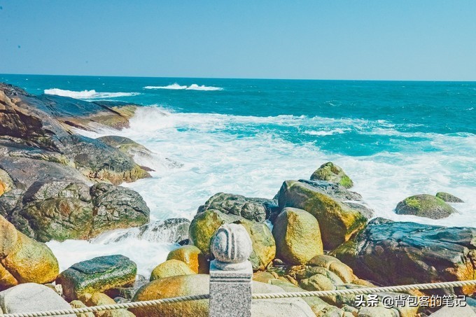 进出景区排队3个小时,岛上物价高上天,这的游客还是多的挤破头