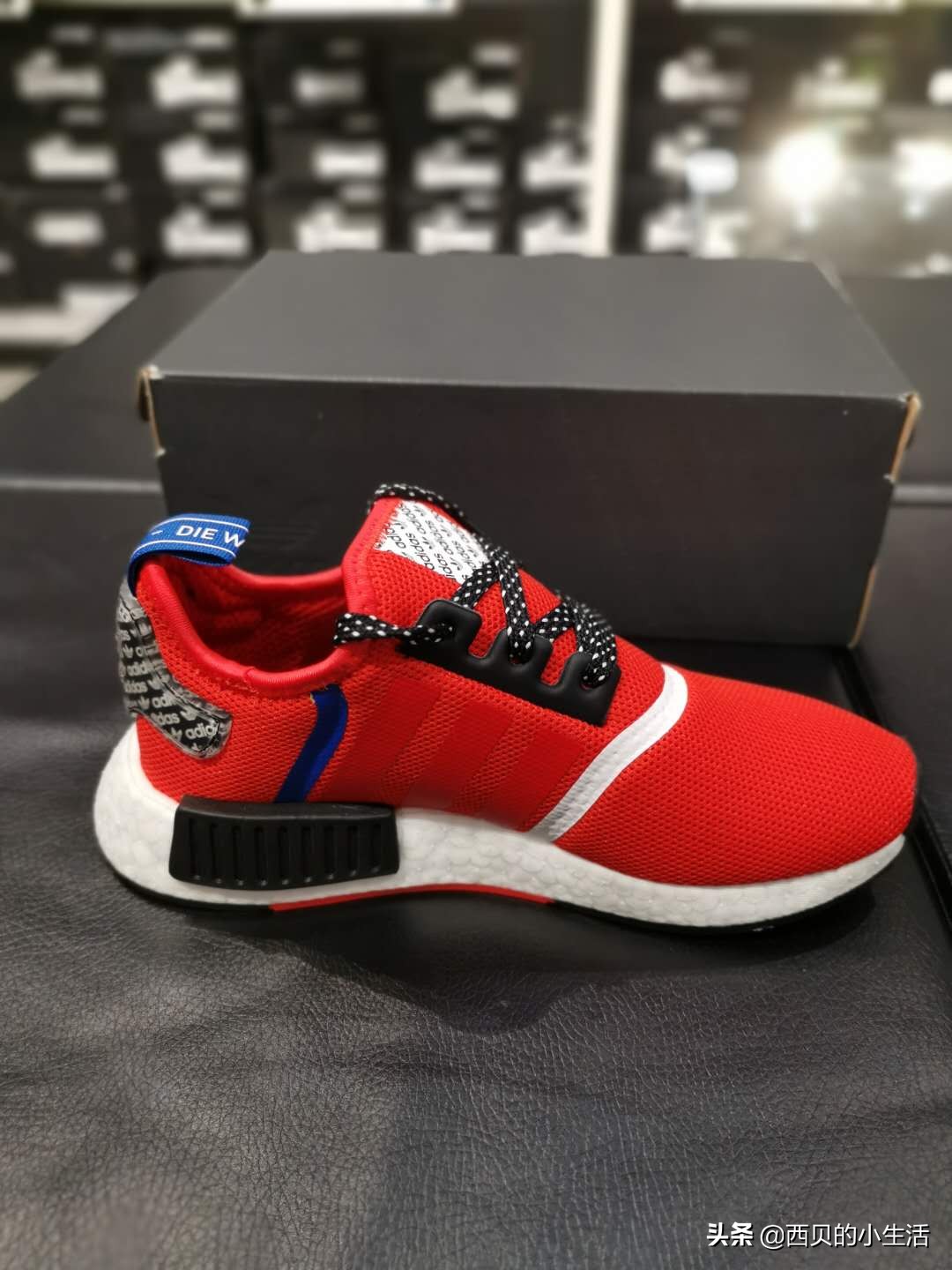 adidasnmd最低价,阿迪达斯打折抢疯郑州