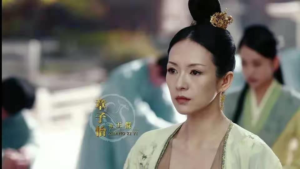 这部披着权谋大戏外衣的剧，依旧摆脱不了十足的玛丽苏剧情