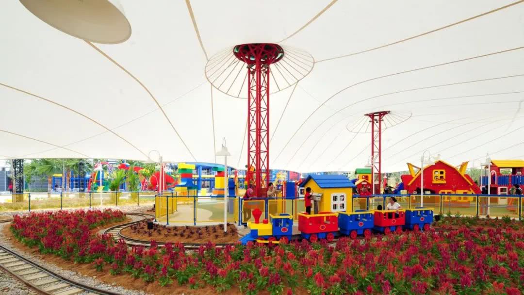 同样是主题乐园，为什么一定要去乐高？