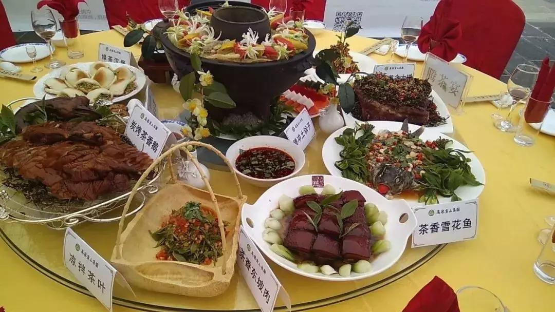 鑵惧啿鏄ヨ妭閫佷粈涔堢ぜ鐗╁ソ,鑵惧啿鍝簺鐗逛骇閫傚悎杩囧勾閫佺ぜ