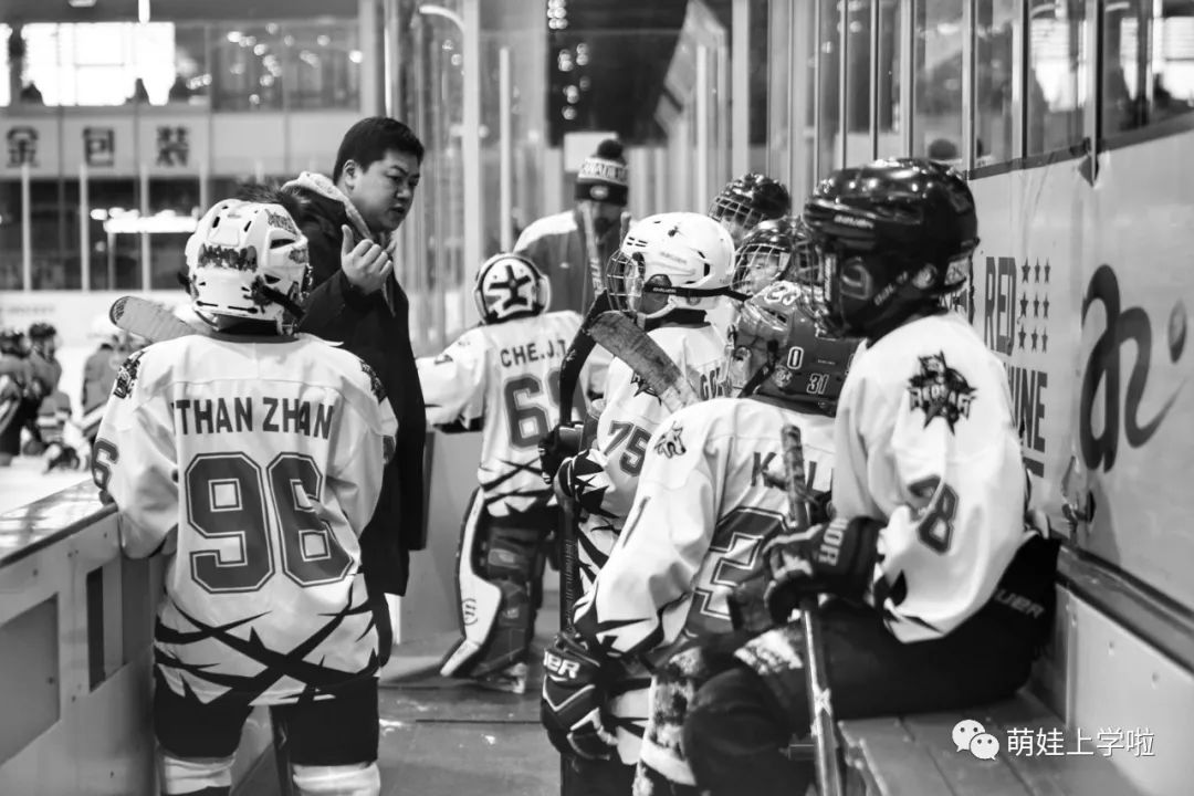 为啥孩子要学冰球,你会送孩子出国留学吗