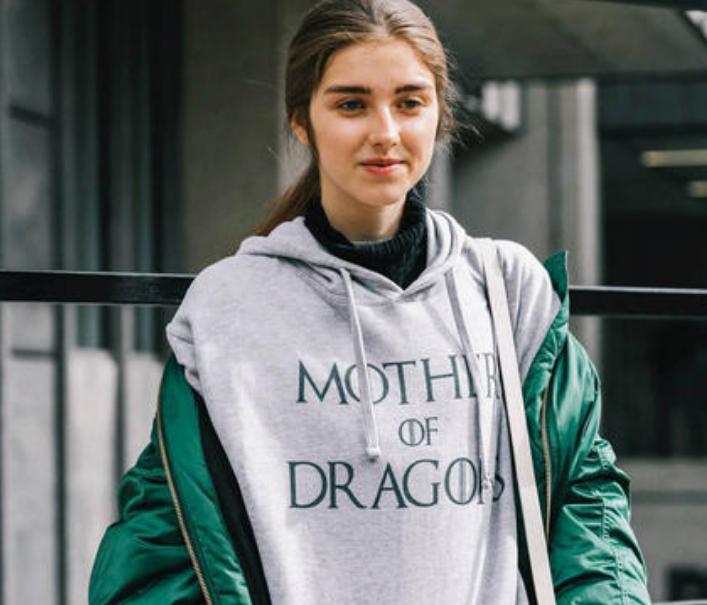 卫衣搭配技巧｜秋季休闲运动风，卫衣就从来没有输过