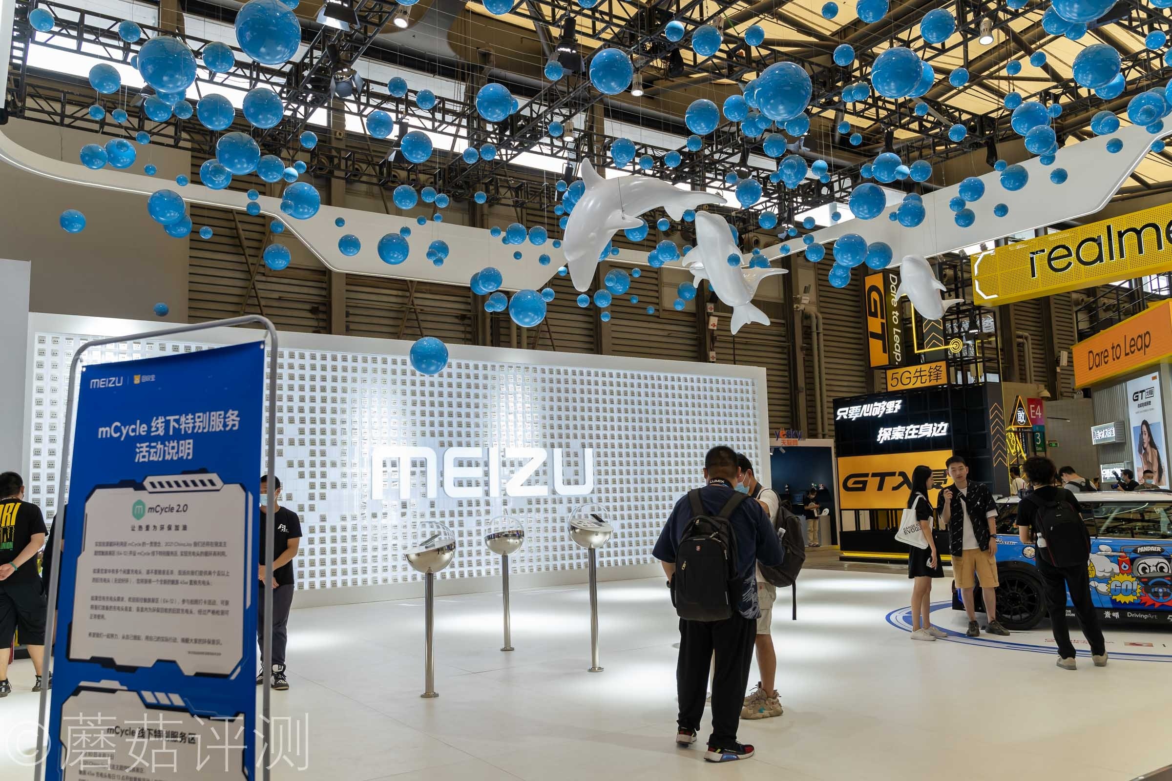 又有啥好玩的？蘑菇带你逛ChinaJoy2021，硬件、车和漂亮的小姐姐