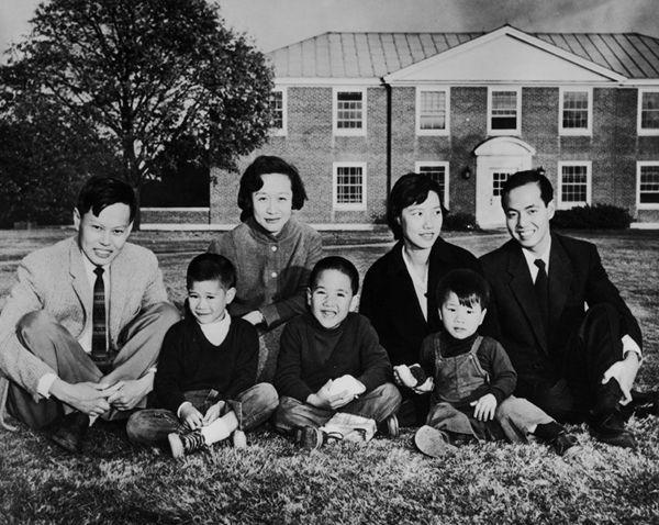 嫁给杨振宁前翁帆经历了什么,杨振宁娶翁帆的时候多大了