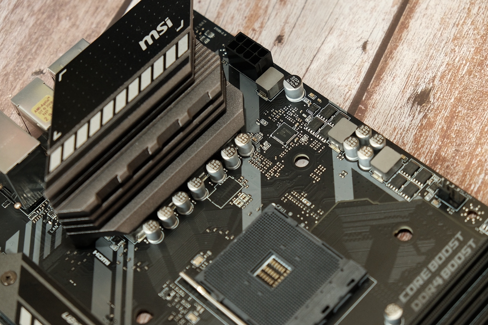 b560m主板支持pcie4.0固态,3500x配b550支持pcie4.0吗