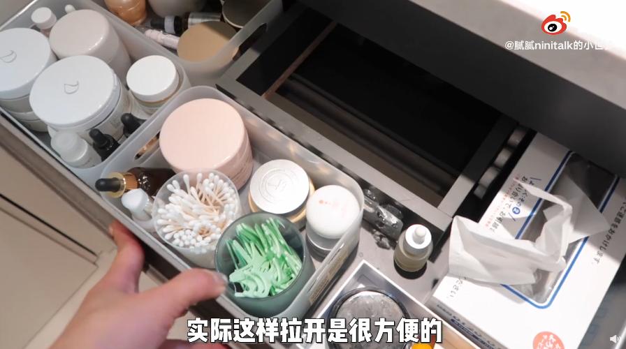 独立衣帽间洗澡间,衣帽间鞋子收纳柜轻奢房间