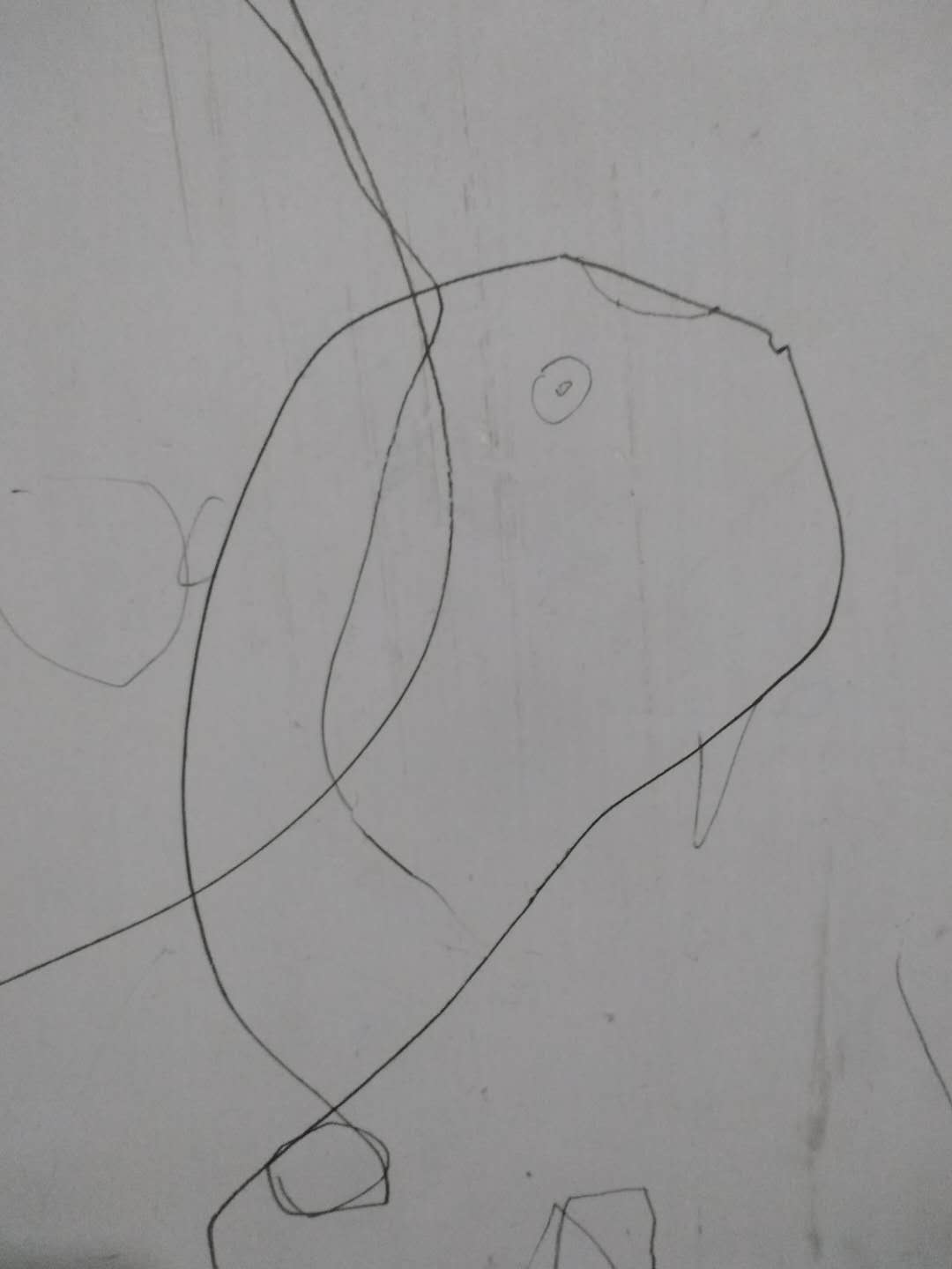 不要阻止孩子墙上画画,不能阻止小孩子乱涂乱画